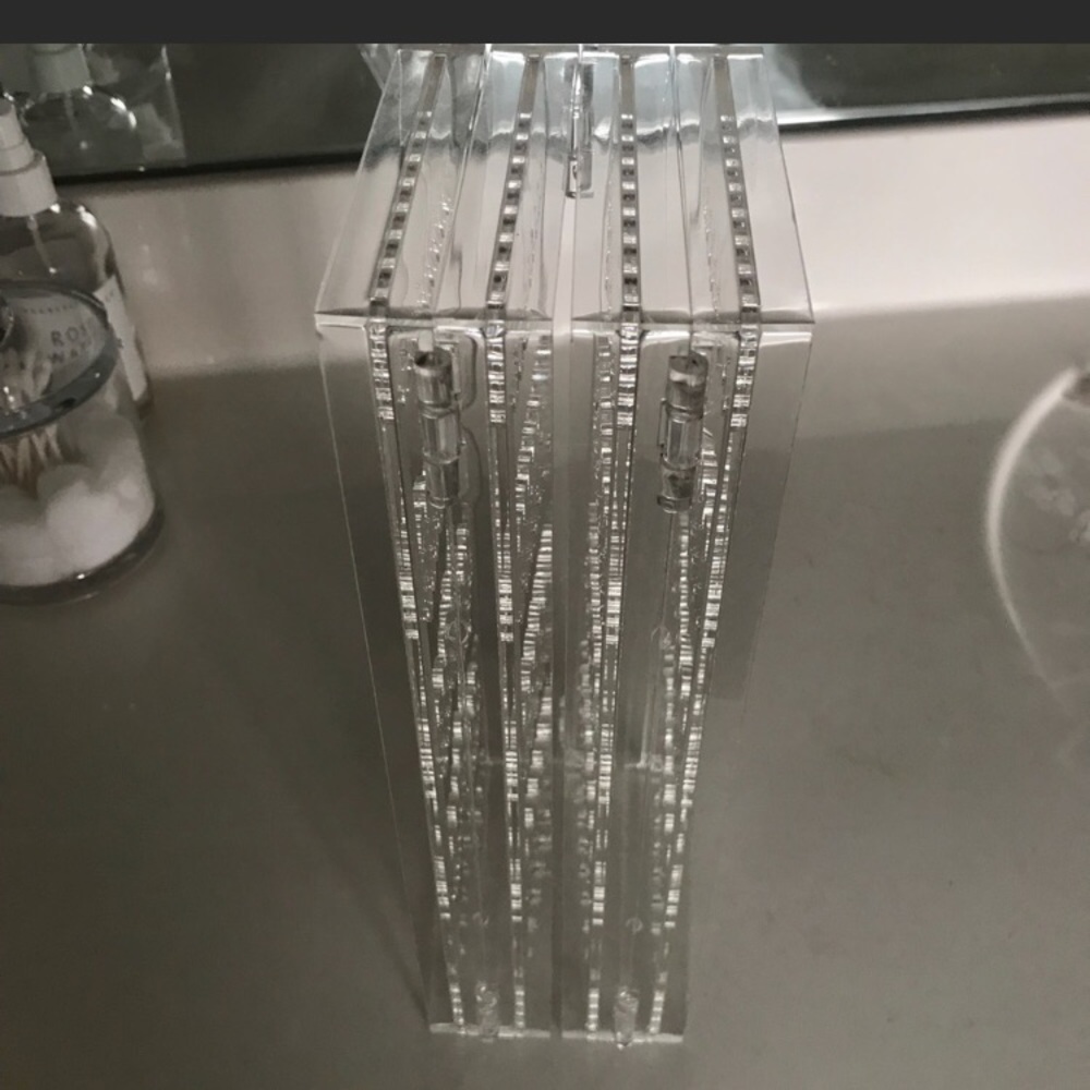 Acrylic earring holder